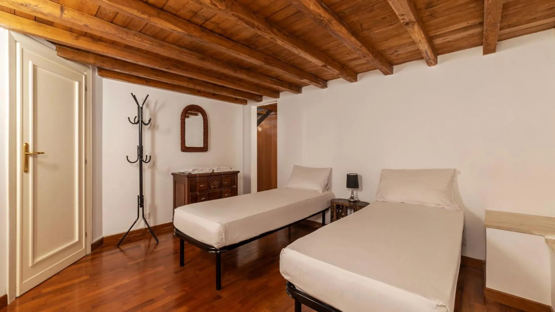 Via Del Lavatore Private Apartments Roma Italia