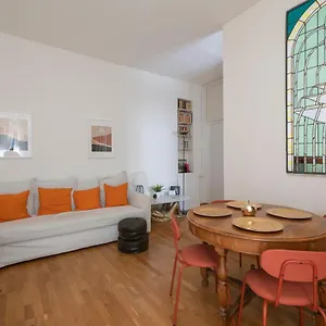 https://luxury-flat-between-navigli-and-duomo-sambuco.italymilanhotels.net